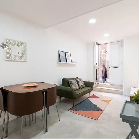 Alfama Studio, Perfect For Budget Travelers